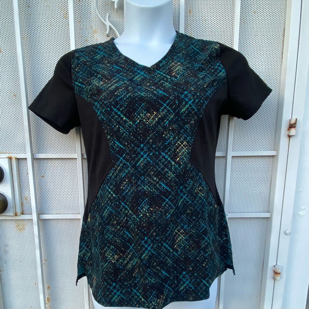 Careisma woman’s S scrub top pullover stretch V-neck styler CA613 slimming sides